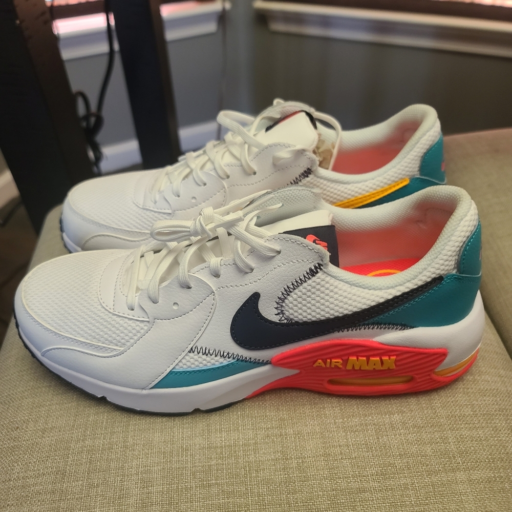 Nike Air Excee